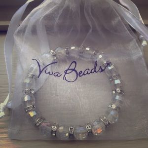 Viva Beads crystal bracelet. NEW